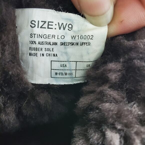 Emu Stinger Lo Shearling Boots 9 - Picture 7 of 7